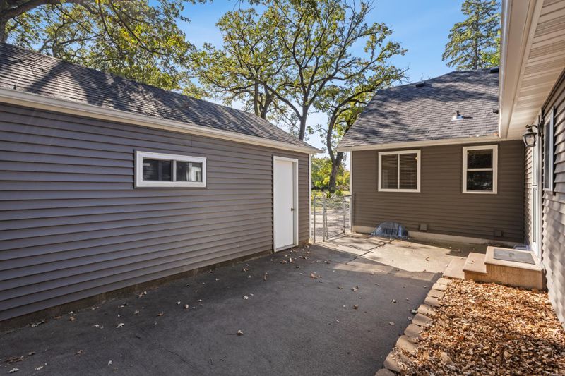 5434 Jackson Dr, Mounds View, MN 55112