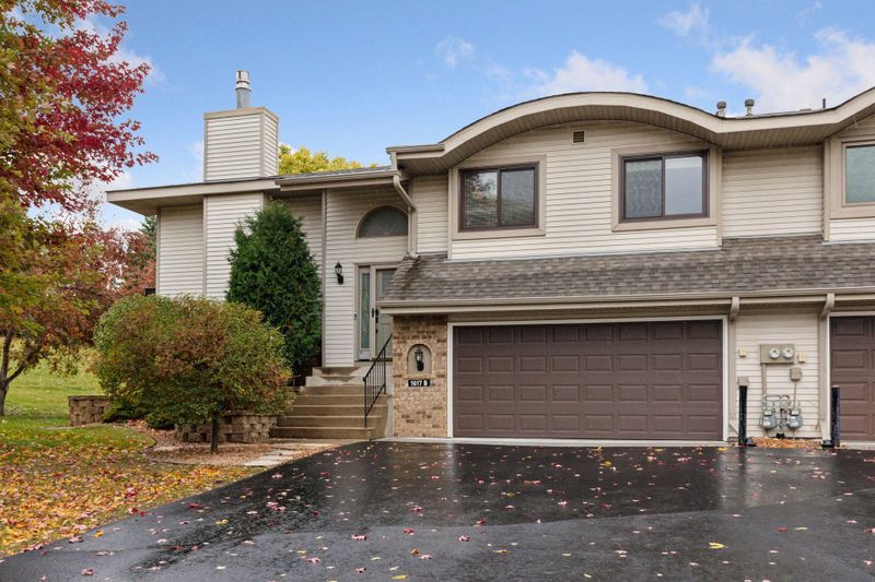 1617 Clemson Dr #B, Eagan, MN 55122
