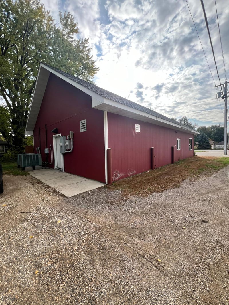 422 Oak St, Dawson, MN 56232