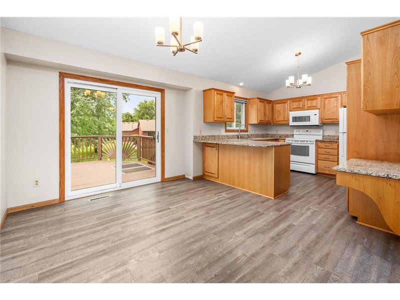 7009 Rolling View Dr, Saint Cloud, MN 56303
