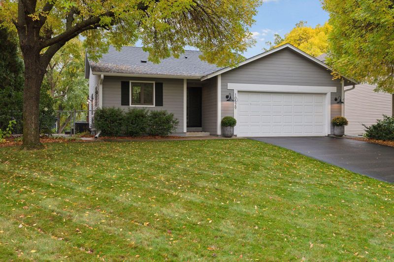 10529 Lee Dr, Eden Prairie, MN 55347