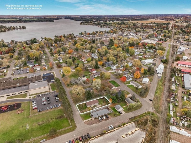 713 Morrison St, Chetek, WI 54728