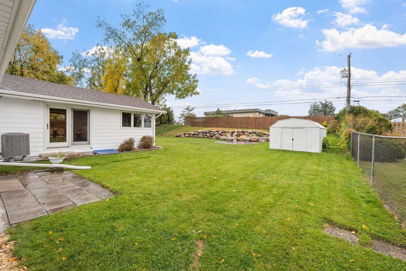 737 Mccallum Dr, New Brighton, MN 55112