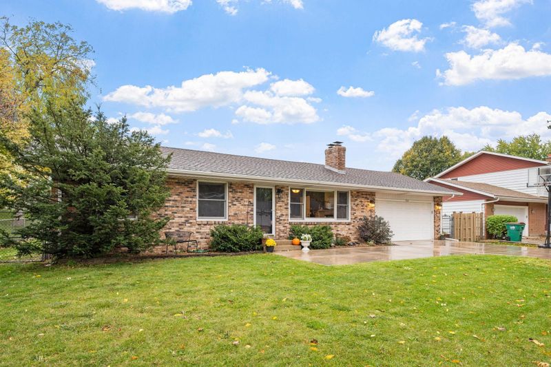 737 Mccallum Dr, New Brighton, MN 55112