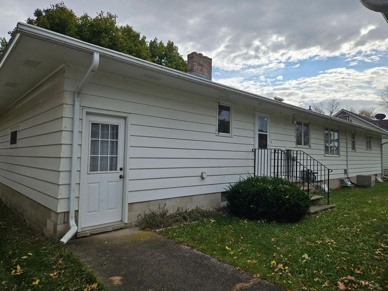 105 Robert St, Elrosa, MN 56325