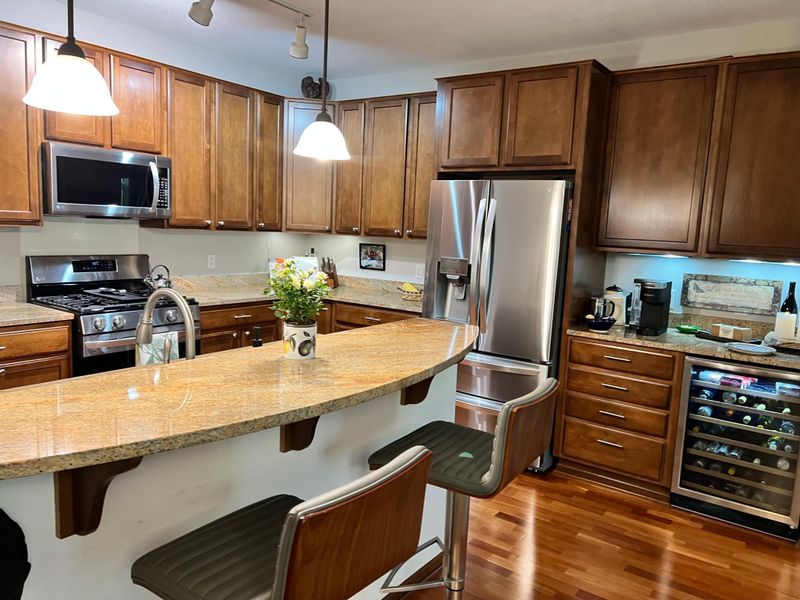 7100 Metro Blvd #123, Edina, MN 55439
