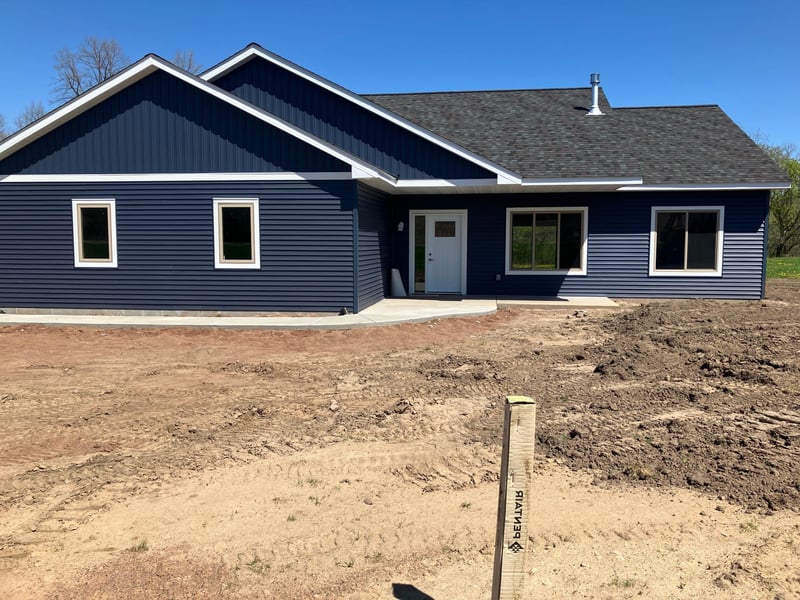 905 W 2nd St, Rush City, MN 55069