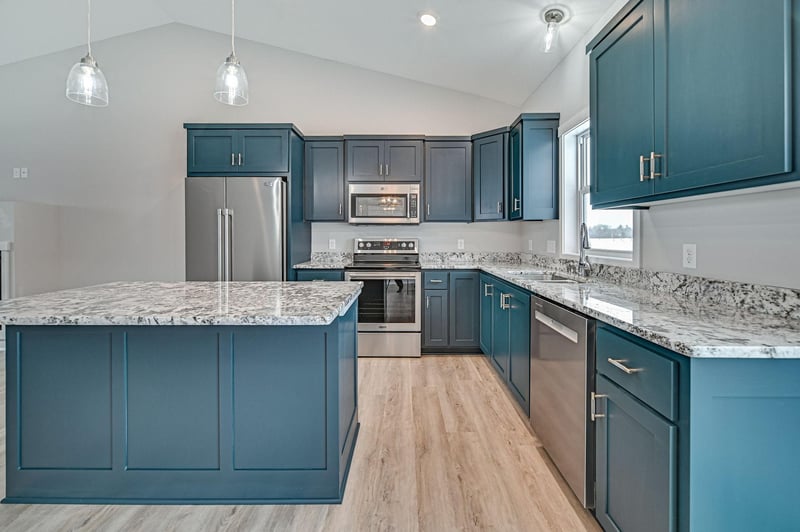 905 W 2nd St, Rush City, MN 55069