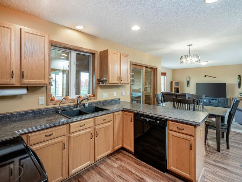 9890 77th St S, Cottage Grove, MN 55016
