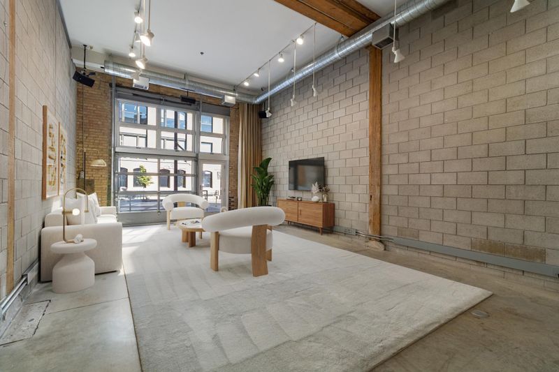 801 Washington Ave N #104, Minneapolis, MN 55401