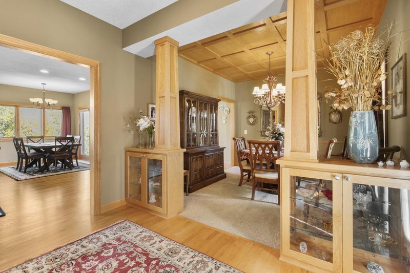 6445 Pheasant Hills Dr, Lino Lakes, MN 55038