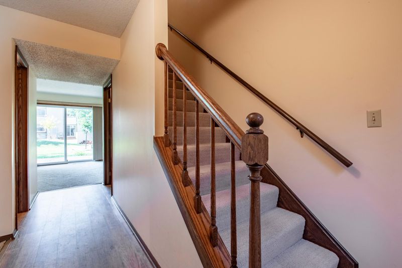 1654 Meadow Cir SE, Rochester, MN 55904