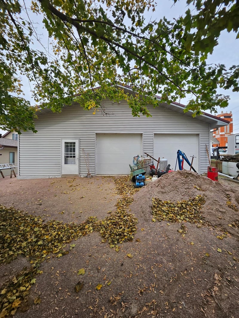 512 W 5th St, Graceville, MN 56240
