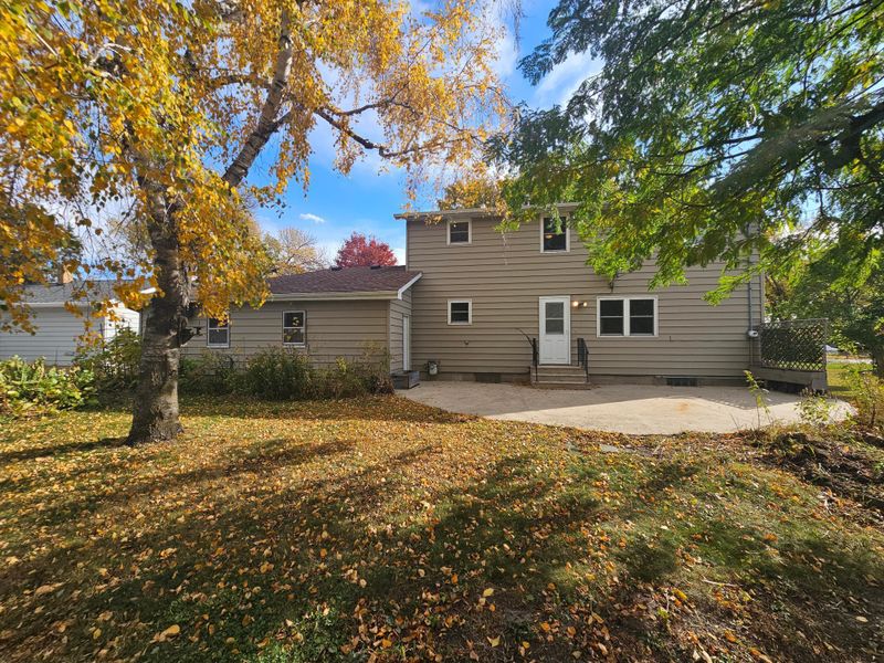 420 Main St, Green Isle, MN 55338
