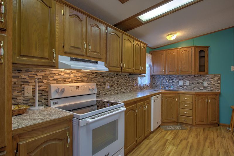 640 21st Pine Ln SW, Cambridge, MN 55008