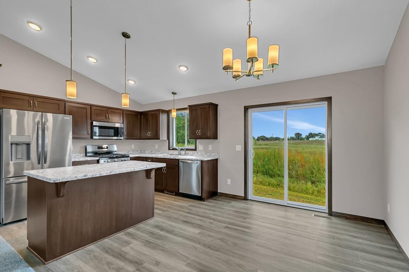 1804 Oak Pond Dr NW, Sauk Rapids, MN 56379