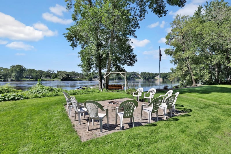 706 Benton St, Anoka, MN 55303