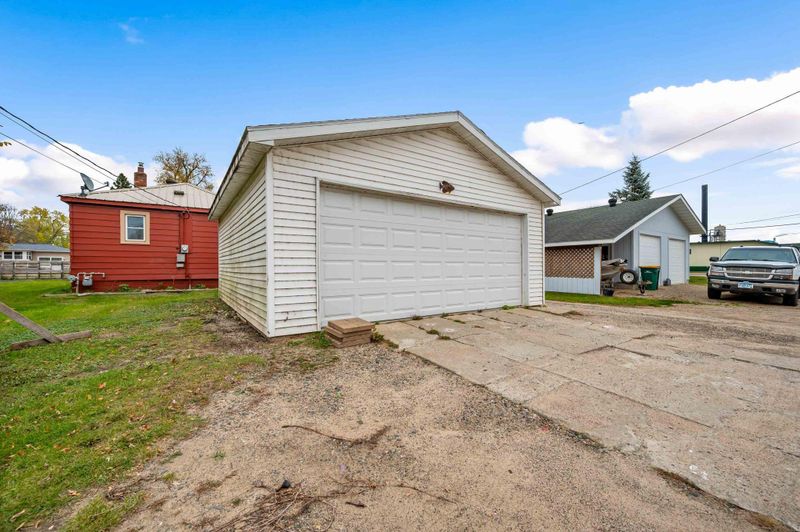 515 NW 6th Ave, Grand Rapids, MN 55744