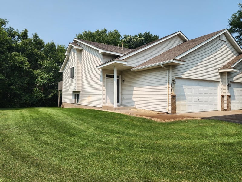 2747 230th Ct NW, Saint Francis, MN 55070