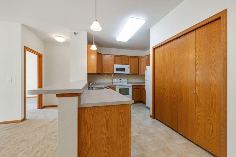 8200 W 33rd St #222, Saint Louis Park, MN 55426