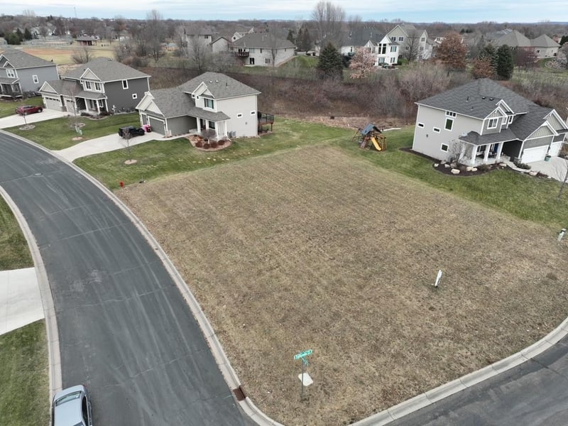 1626 Fallbrooke Ct, Hastings, MN 55033