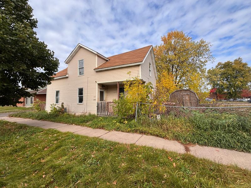 1511 N 13th St, Superior, WI 54880