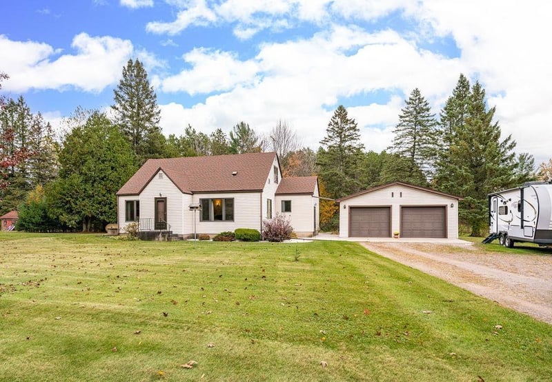 54 Helberg Rd, Esko, MN 55733