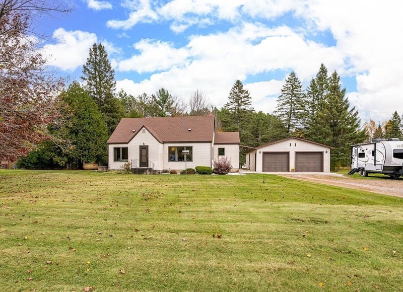54 Helberg Rd, Esko, MN 55733