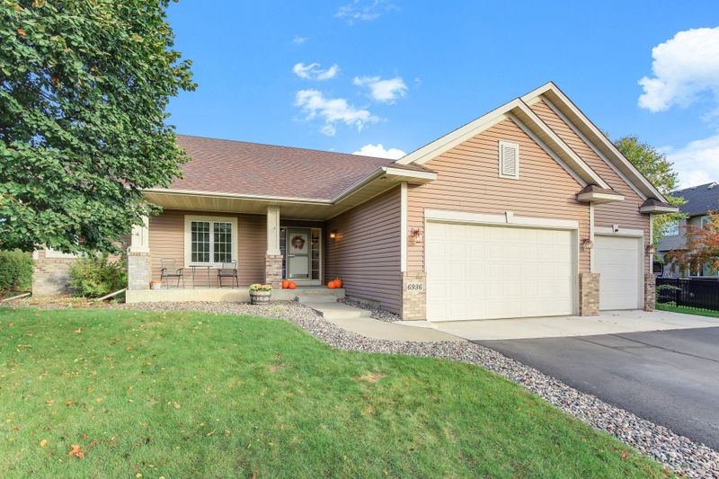 6936 98th St S, Cottage Grove, MN 55016