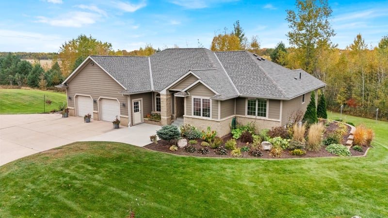 24291 Hinckley Rd, Pine City, MN 55063
