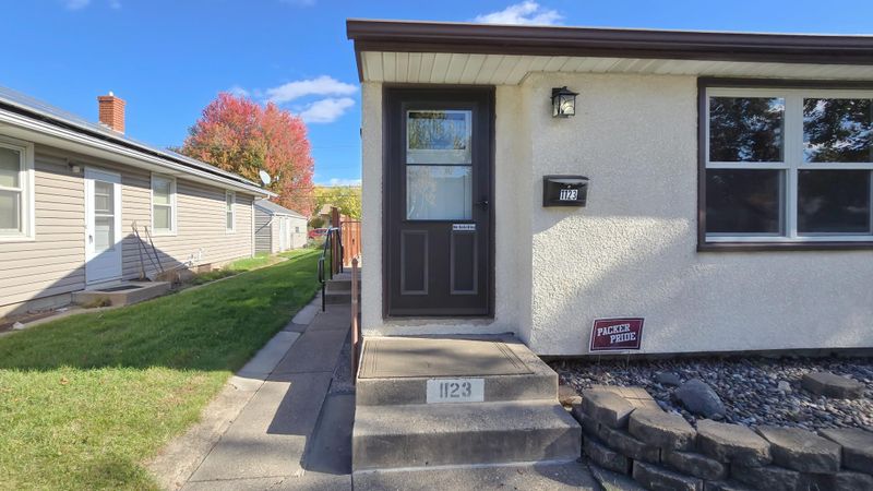 1123 7th Ave S, South Saint Paul, MN 55075