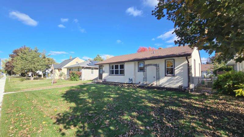 1123 7th Ave S, South Saint Paul, MN 55075