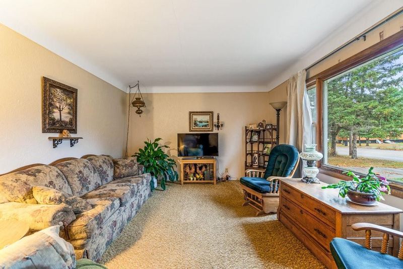 415 3rd Ave N, Dallas, WI 54733