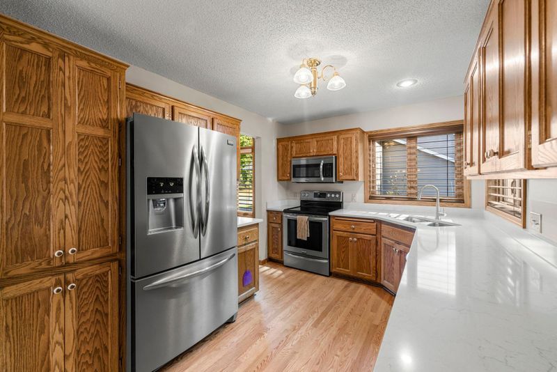 9780 170th St W, Lakeville, MN 55044