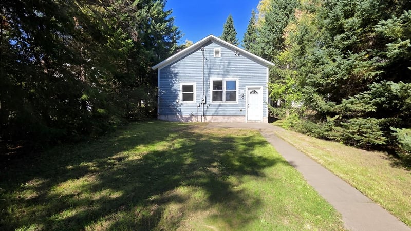 15943 W 3rd St, Hayward, WI 54843