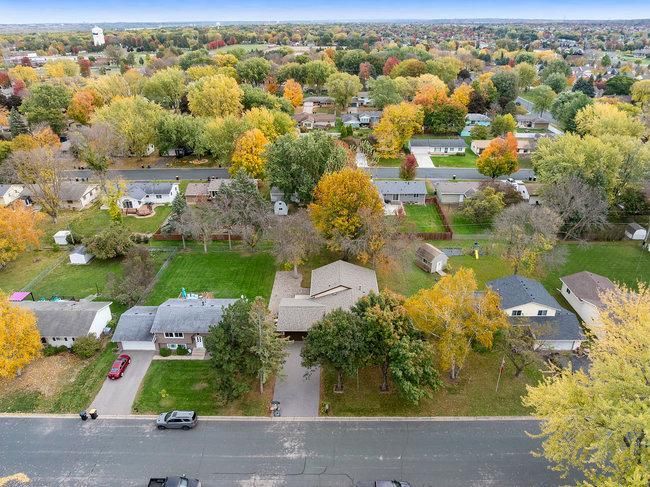 1187 Jackson St S, Shakopee, MN 55379