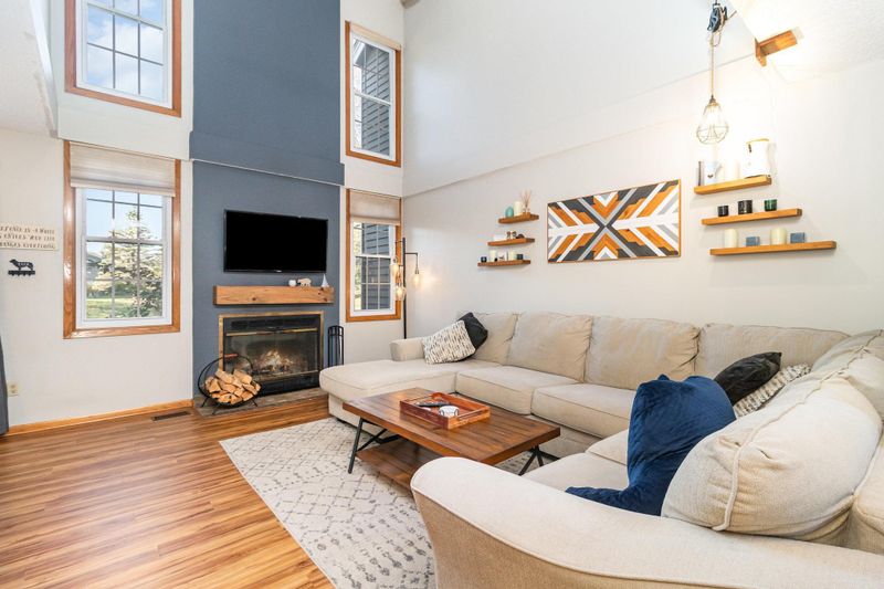 8084 Curtis Ln, Eden Prairie, MN 55347