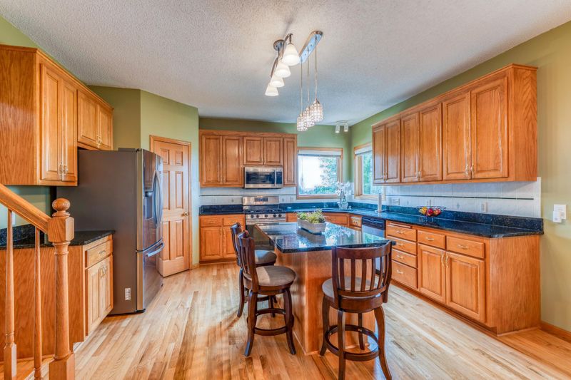 10237 Kiersten Pl, Eden Prairie, MN 55347