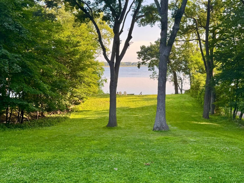 2431 S Shore Blvd, White Bear Lake, MN 55110