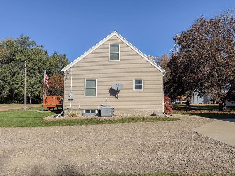 18831 46th St SW, Blomkest, MN 56216