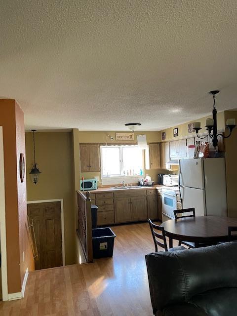 911 E Baker St, Saint Joseph, MN 56374