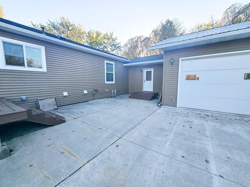 14590 380th St NE, Middle River, MN 56737