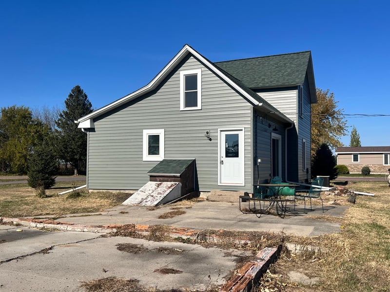 326 NW 1st St, Granada, MN 56039