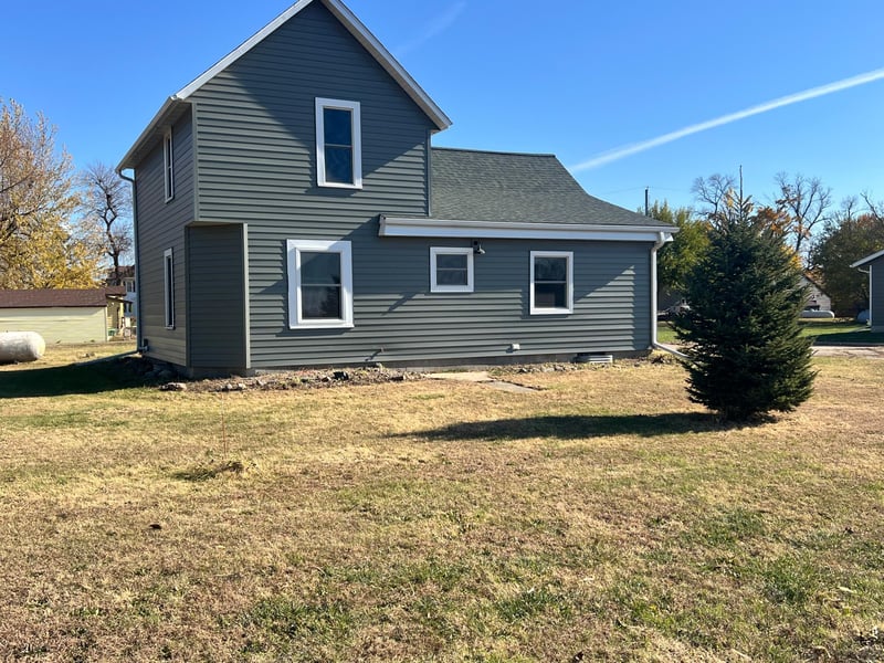 326 NW 1st St, Granada, MN 56039
