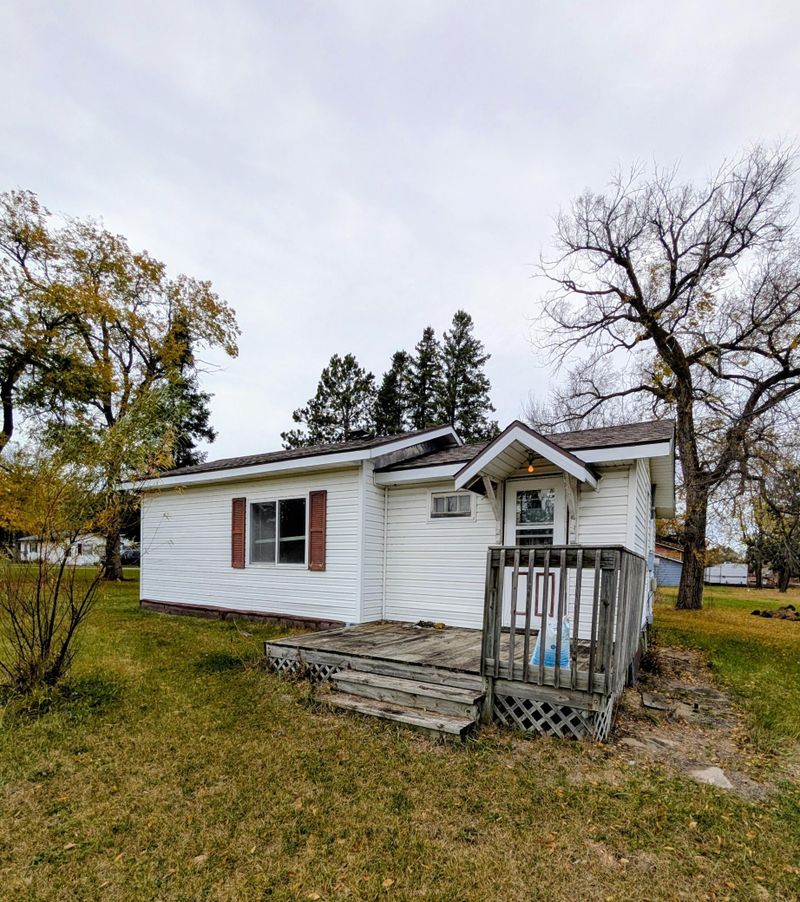 276 Main St SW, Wilton, MN 56601