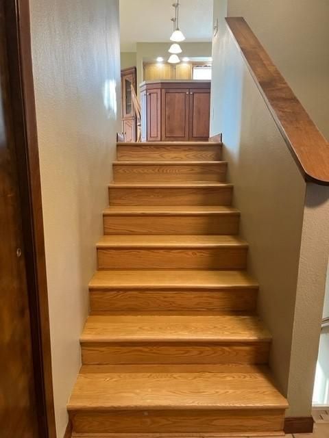 817 16th St, Windom, MN 56101