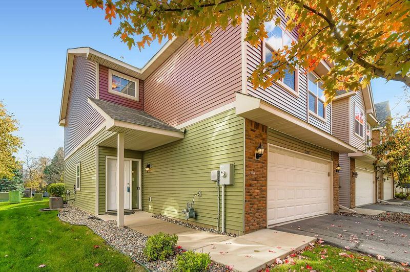 12284 River Valley Dr, Burnsville, MN 55337