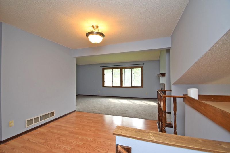 3502 Brookdale Dr N, Brooklyn Park, MN 55443