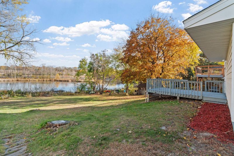 2604 Lake Shore Ave, Little Canada, MN 55117