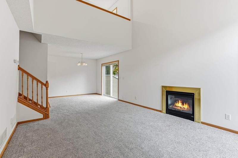 1336 Crown Oaks Dr, Spring Lake Park, MN 55432